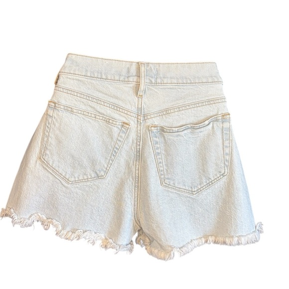 LOFT women’s light wash cut off denim shorts sz 26 / 2 raw hem 99% cotton - Picture 2 of 8